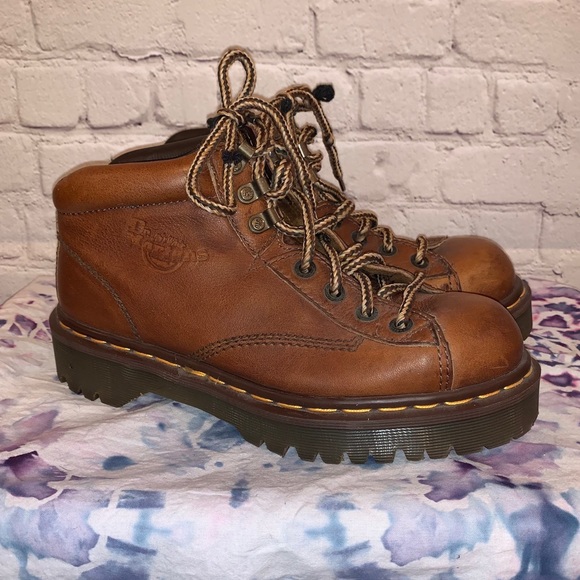 dr martens air wave boots